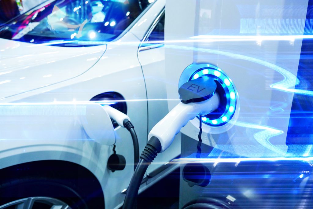 纯电动汽车在2032年